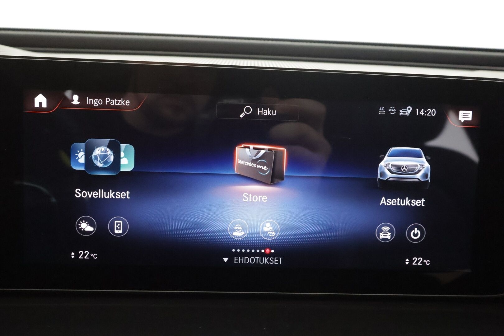 MERCEDES-BENZ EQC 2022 400 4Matic Edition AMG ** Distronic / Kattoluukku / HUD / Nahat / 360 / Vetokoukku ** 