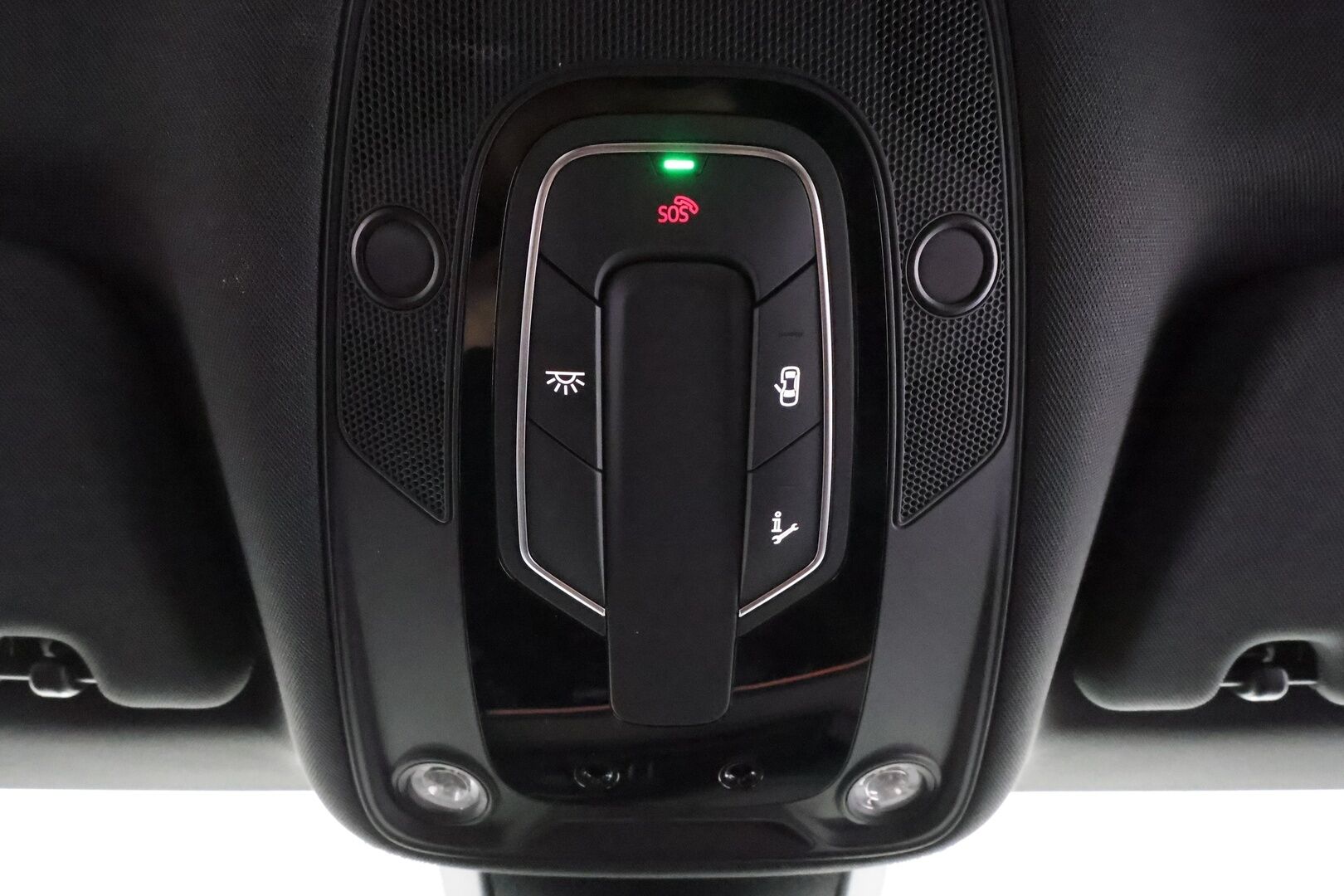 AUDI Q8 E-TRON 2024 55 quattro S line * ACC / 360° / Muistipenkit / Ilma-alusta / Navi / Keyless / Ilmastoidut nahat / Sähköluukku *