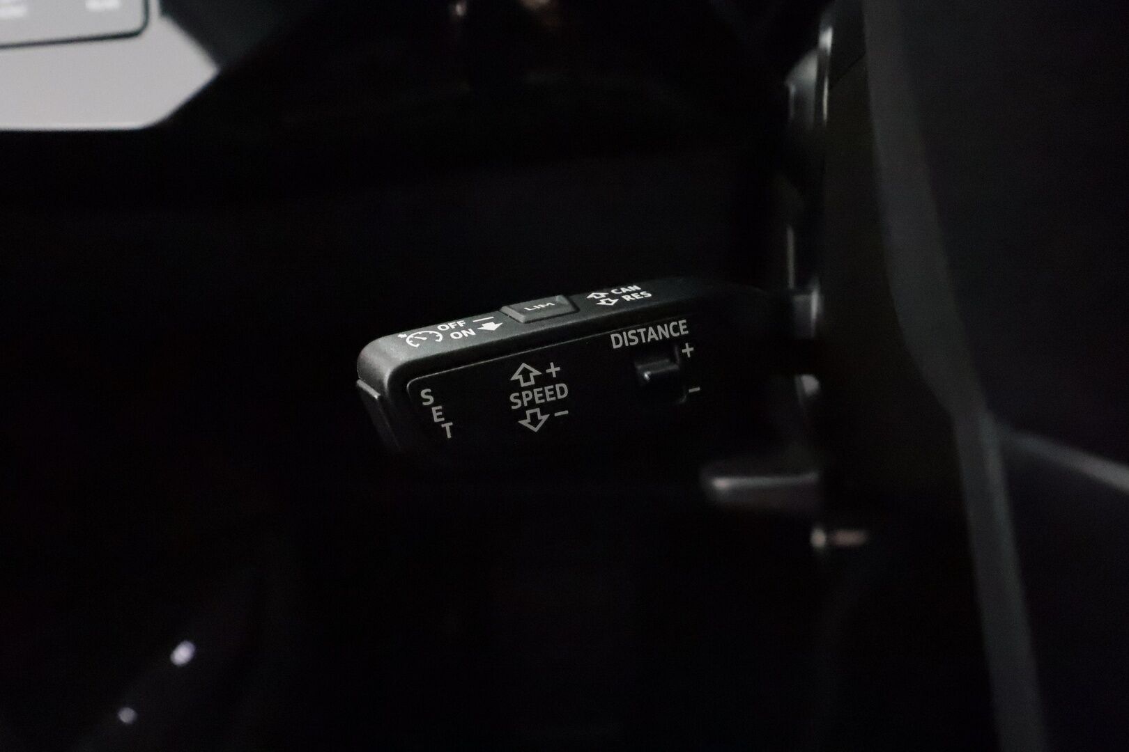 AUDI Q8 E-TRON 2024 55 quattro S line * ACC / 360° / Muistipenkit / Ilma-alusta / Navi / Keyless / Ilmastoidut nahat / Sähköluukku *