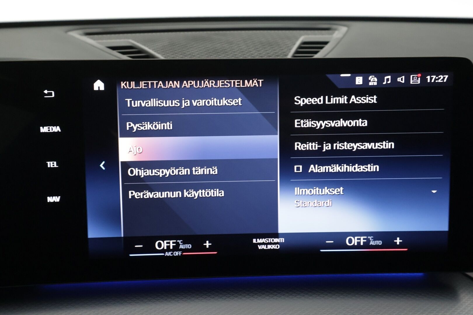 BMW IX1 2024 30 xDrive M Sport - | ACC | Adapt.LED | Comfort Access | P.kamera | Koukku | Sähköluukku | Navi | Sporttipenkit | Akuston esilämmitys | Akku kuntotarkastettu | Kahdet renkaat aluvanteilla | Merkkihuollettu |