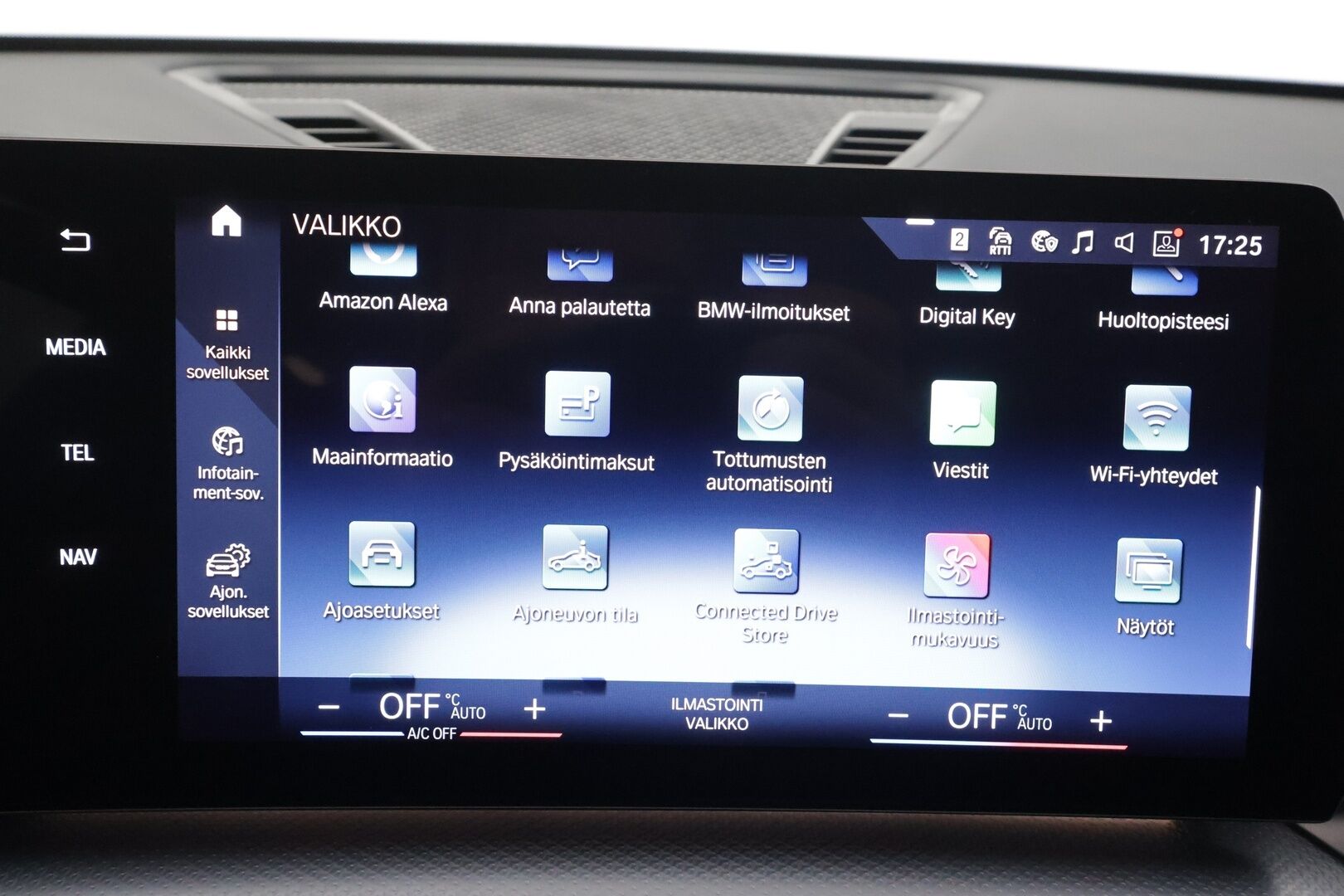 BMW IX1 2024 30 xDrive M Sport * ACC / Adapt.LED / Comfort Access / P.kamera / Koukku / Sähköluukku / Navi / Sporttipenkit / Akuston esilämmitys * - Kahdet renkaat aluvanteilla / Merkkihuollettu