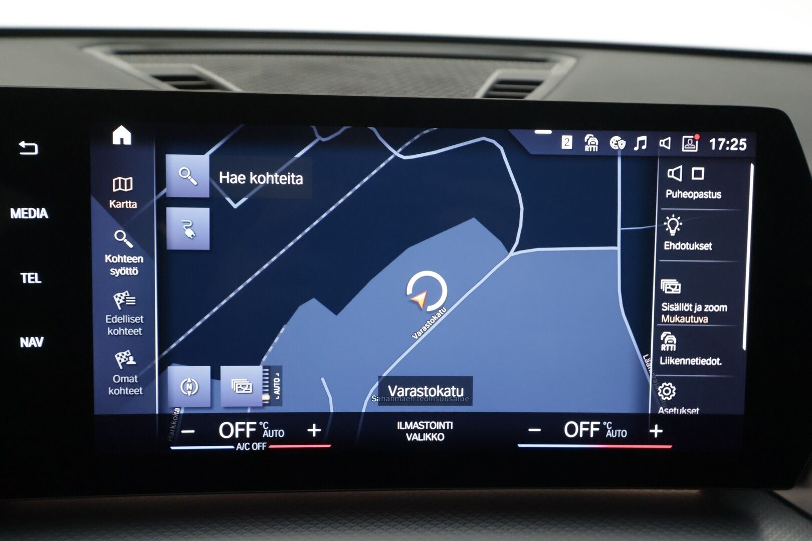 BMW IX1 2024 30 xDrive M Sport * ACC / Adapt.LED / Comfort Access / P.kamera / Koukku / Sähköluukku / Navi / Sporttipenkit / Akuston esilämmitys * - Kahdet renkaat aluvanteilla / Merkkihuollettu