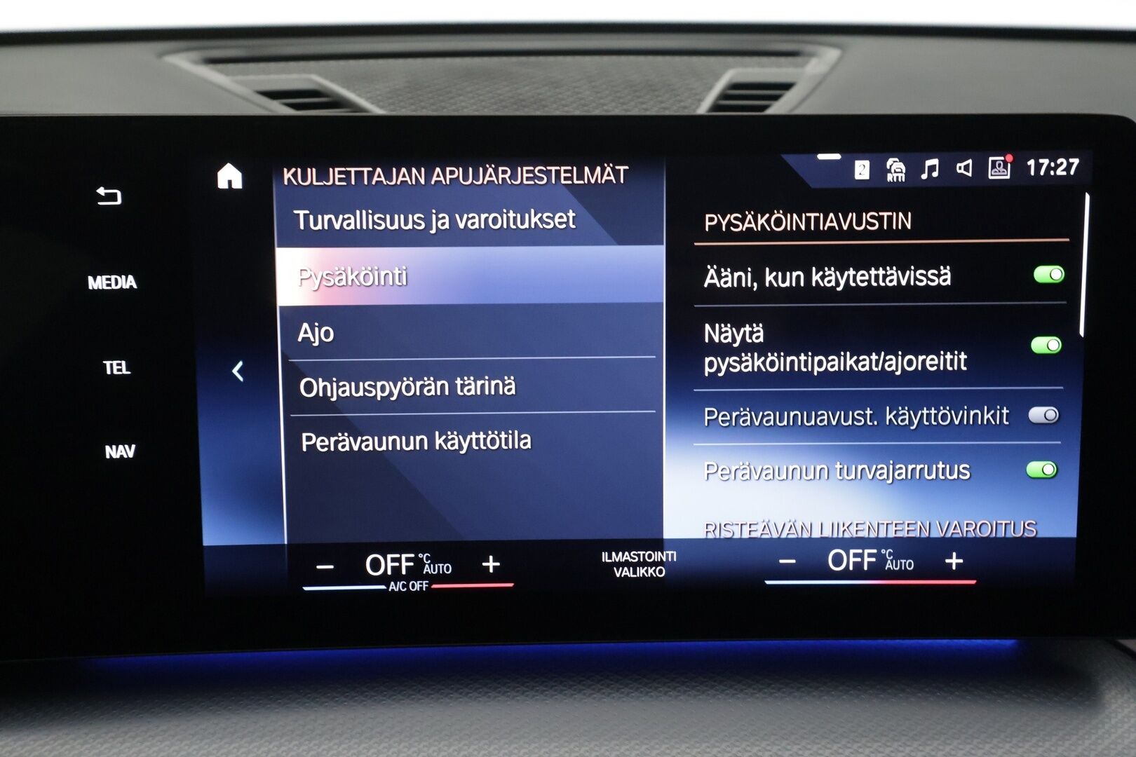 BMW IX1 2024 30 xDrive M Sport - | ACC | Adapt.LED | Comfort Access | P.kamera | Koukku | Sähköluukku | Navi | Sporttipenkit | Akuston esilämmitys | Akku kuntotarkastettu | Kahdet renkaat aluvanteilla | Merkkihuollettu |