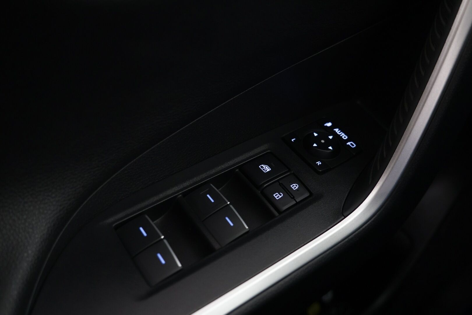 TOYOTA RAV4 2022 2.5 Hybrid AWD-i Active - ACC | P.Kamera | Lämmitettävä tuulilasi | 2x vanteet 