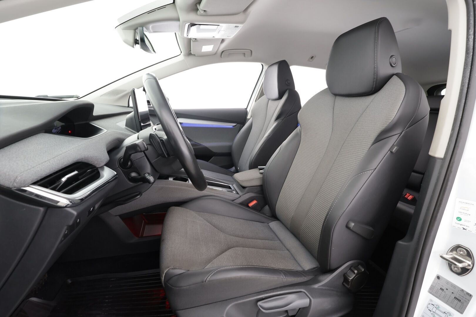 SKODA ENYAQ 2022 80iV / ACC / ILP / P.kamera / Keyless / Apple&Android / Digimittaristo / LED /  3-alueinen ilmastointi * - Merkkihuollettu /  Kahdet Renkaat