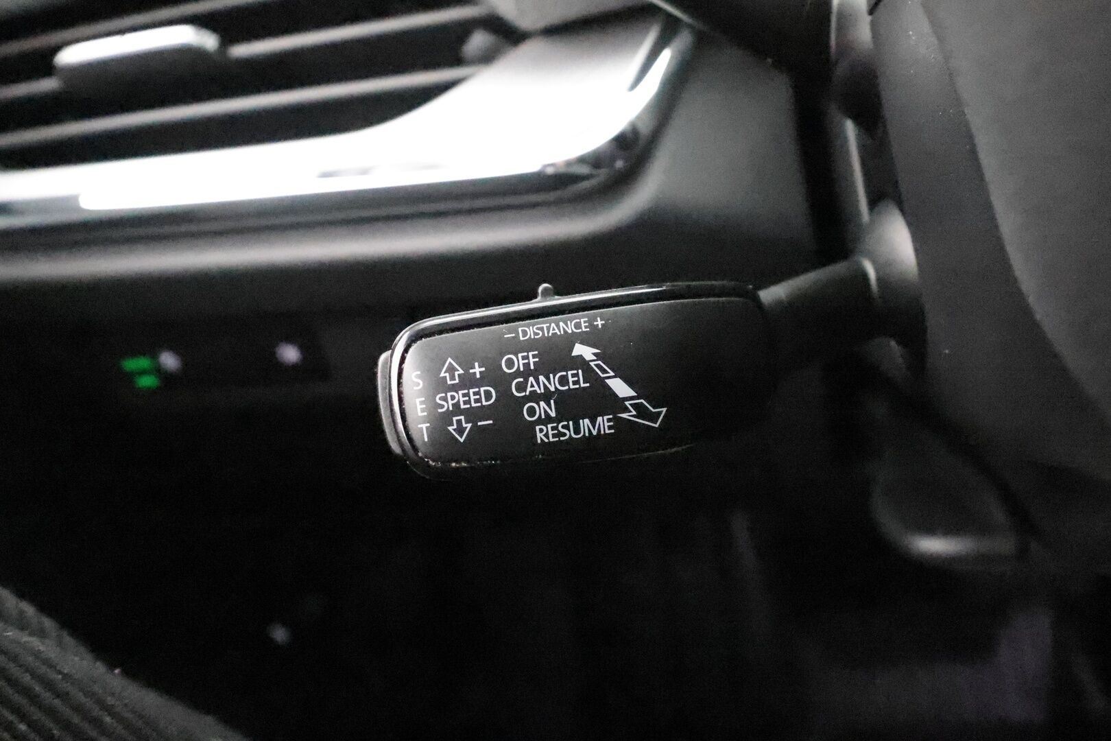 SKODA ENYAQ 2022 80iV / ACC / ILP / P.kamera / Keyless / Apple&Android / Digimittaristo / LED /  3-alueinen ilmastointi * - Merkkihuollettu /  Kahdet Renkaat