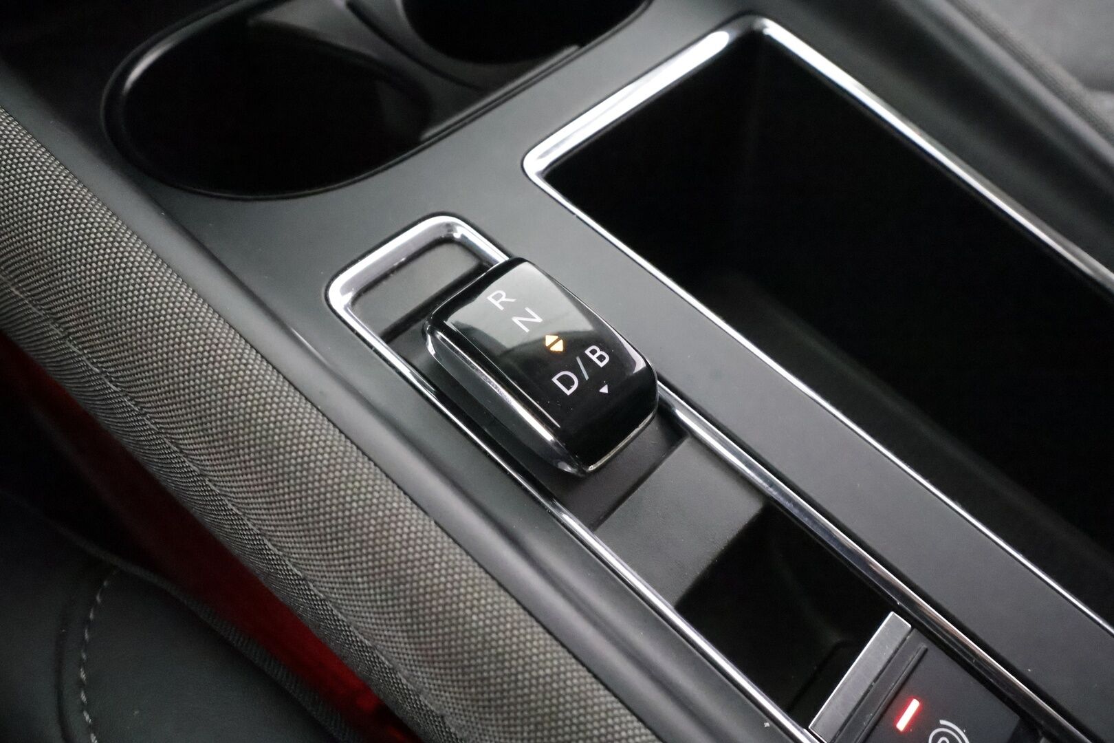 SKODA ENYAQ 2022 80iV / ACC / ILP / P.kamera / Keyless / Apple&Android / Digimittaristo / LED /  3-alueinen ilmastointi * - Merkkihuollettu /  Kahdet Renkaat