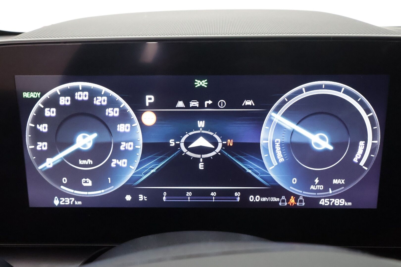 KIA NIRO 2023 Vision * ACC / P.kamera / ILP / Koukku / Navi / LED / Sähköpenkki / Keyless * - Kahdet renkaat aluvanteilla / Merkkihuollettu