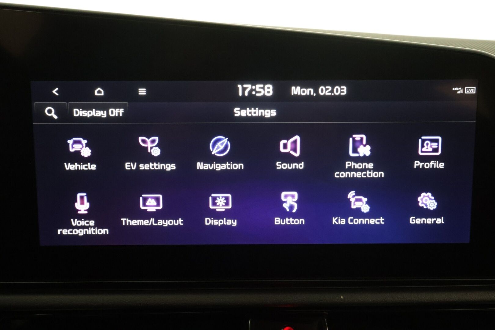 KIA NIRO 2023 Vision * ACC / P.kamera / ILP / Koukku / Navi / LED / Sähköpenkki / Keyless * - Kahdet renkaat aluvanteilla / Merkkihuollettu