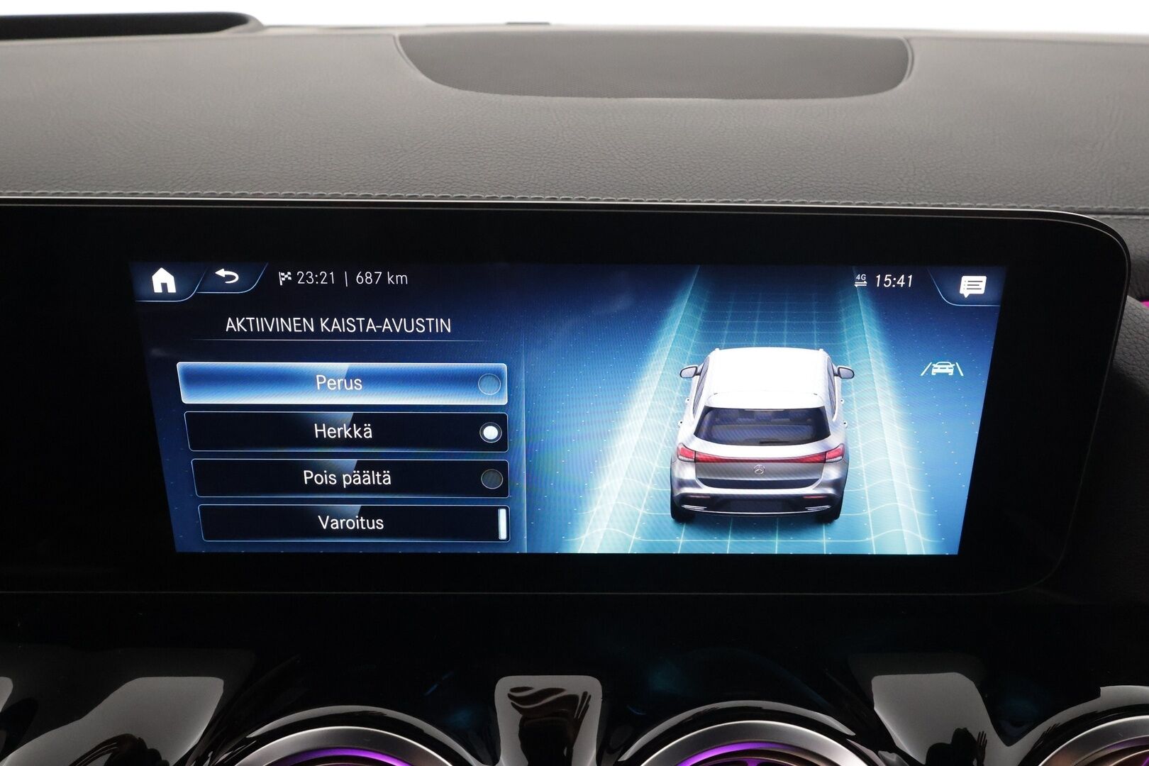 MERCEDES-BENZ EQA 2022 350 4Matic Electric Art  * Distronic Plus / HUD / Panorama / Koukku / Muistipenkki / LED High performance *