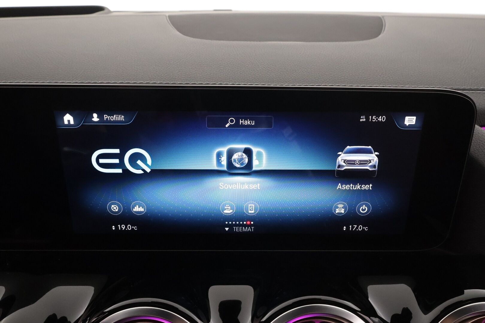 MERCEDES-BENZ EQA 2022 350 4Matic Electric Art  * Distronic Plus / HUD / Panorama / Koukku / Muistipenkki / LED High performance *