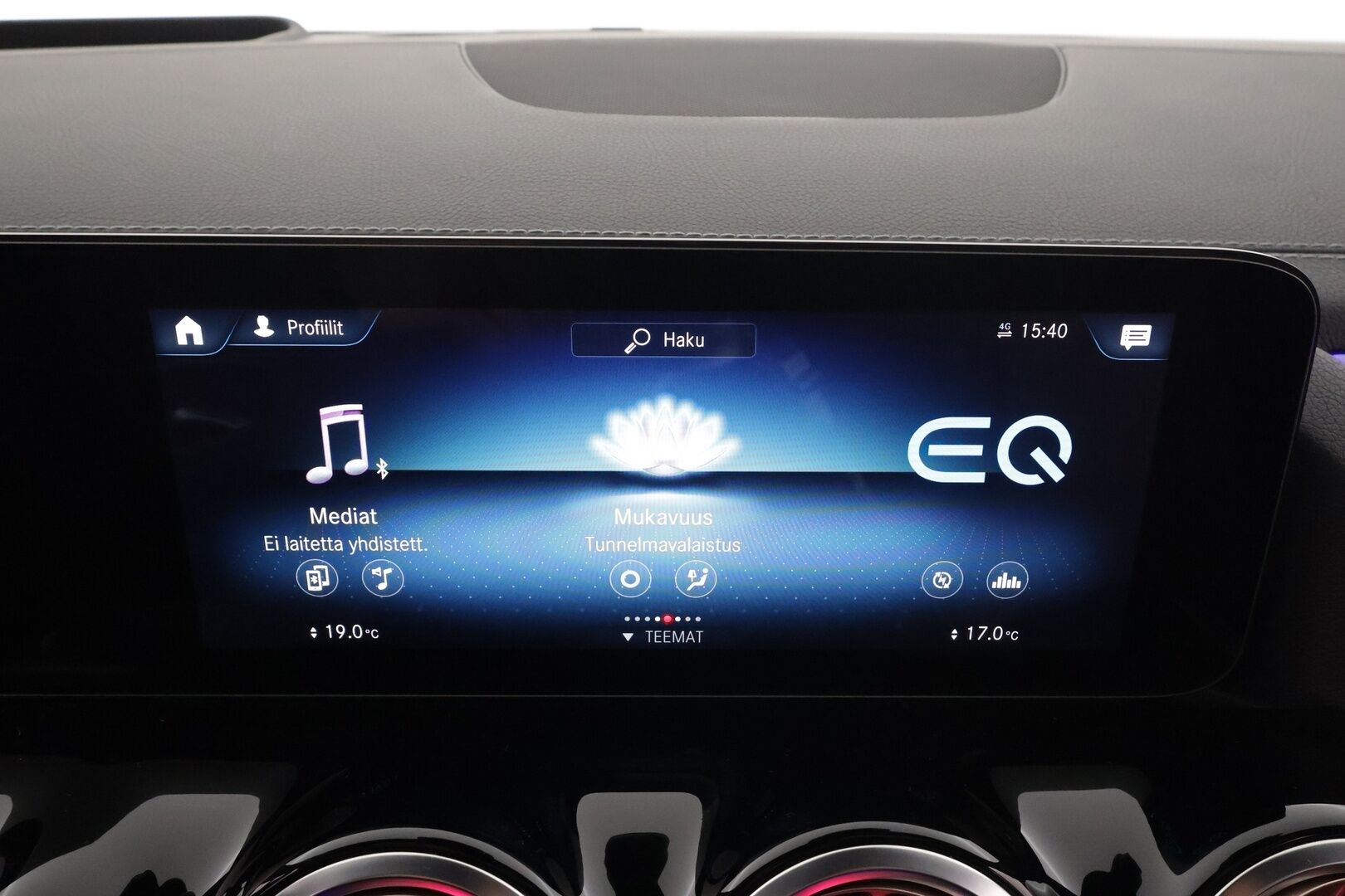 MERCEDES-BENZ EQA 2022 350 4Matic Electric Art  * Distronic Plus / HUD / Panorama / Koukku / Muistipenkki / LED High performance *