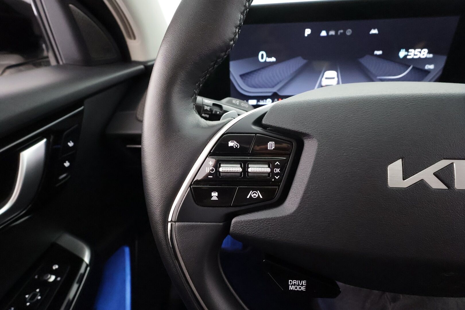 KIA EV6 2022 RWD * Koukku / ILP / ACC / LED / HUD / Meridian / 360 / Ilmastoitu Muistipenkki / Kaistavahti / Navi * - HULLUT AVAJAISHULINAT KORKOTARJOUS 3,29 %