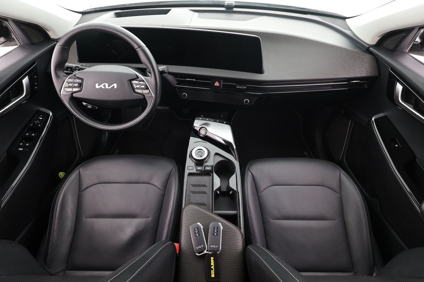 KIA EV6 2022 RWD * Koukku / ILP / ACC / LED / HUD / Meridian / 360 / Ilmastoitu Muistipenkki / Kaistavahti / Navi *