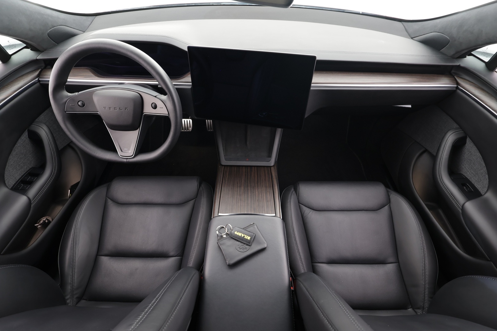 TESLA MODEL S 2023 Long Range Dual Motor * Koukku / ILP / Matrix LED / Viihdenäyttö / Ilma-alusta / Lasikatto / Premium Audio / Parannettu autopilot * - Ilmastoidut nahat 