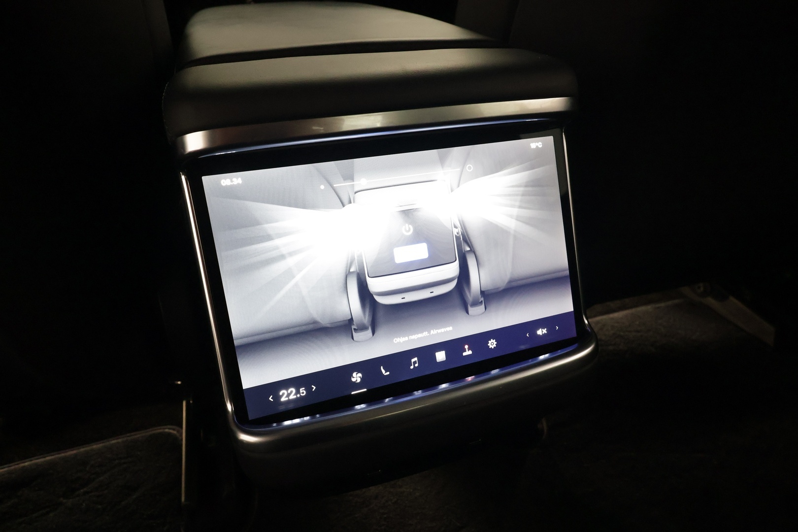 TESLA MODEL S 2023 Long Range Dual Motor * Koukku / ILP / Matrix LED / Viihdenäyttö / Ilma-alusta / Lasikatto / Premium Audio / Parannettu autopilot * - Ilmastoidut nahat 