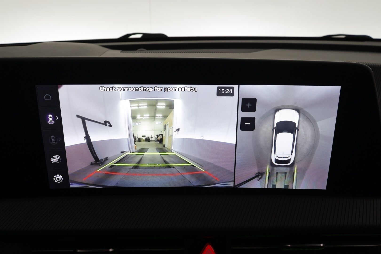 KIA EV6 2022 77.4 kWh GT-Line * ACC / HUD / 360° / ILP / Koukku / Adapt.LED / Ilmastoidut penkit / Navi / Keyless / Meridian * - Kahdet renkaat aluvanteilla / Merkkihuollettu