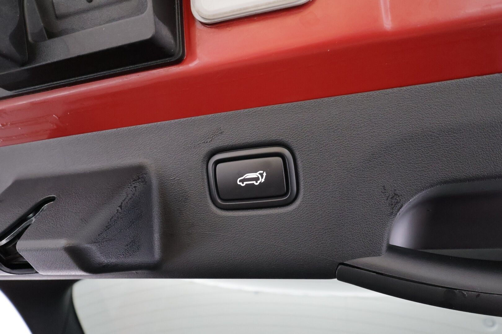 KIA EV6 2022 77.4 kWh GT-Line * ACC / HUD / 360° / ILP / Koukku / Adapt.LED / Ilmastoidut penkit / Navi / Keyless / Meridian * - Kahdet renkaat aluvanteilla / Merkkihuollettu