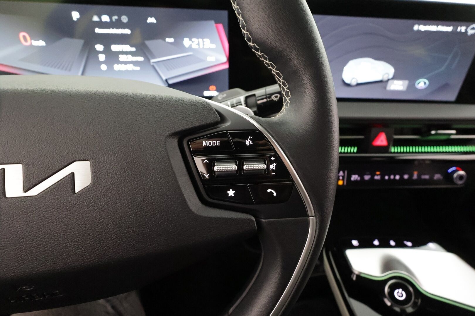 KIA EV6 2022 77.4 kWh GT-Line * ACC / HUD / 360° / ILP / Koukku / Adapt.LED / Ilmastoidut penkit / Navi / Keyless / Meridian * - Akku kuntotarkastettu SoH 96,9% / Kahdet renkaat aluvanteilla / Merkkihuollettu