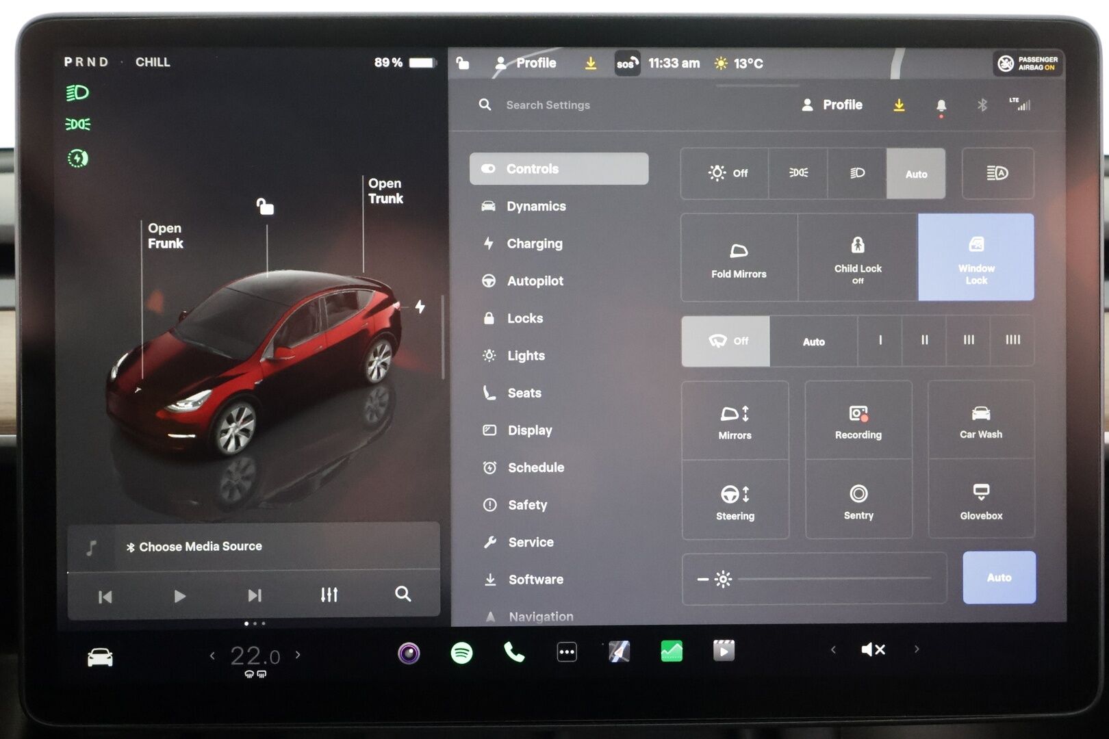 TESLA MODEL Y 2022 Performance * ILP / ACC / Lasikatto / Premium Audio / P.Kamera / Matrix-LED / Muistipenkki / Kaistavahti * - 2x Latauskaapelit / Kahdet renkaat aluvanteilla 