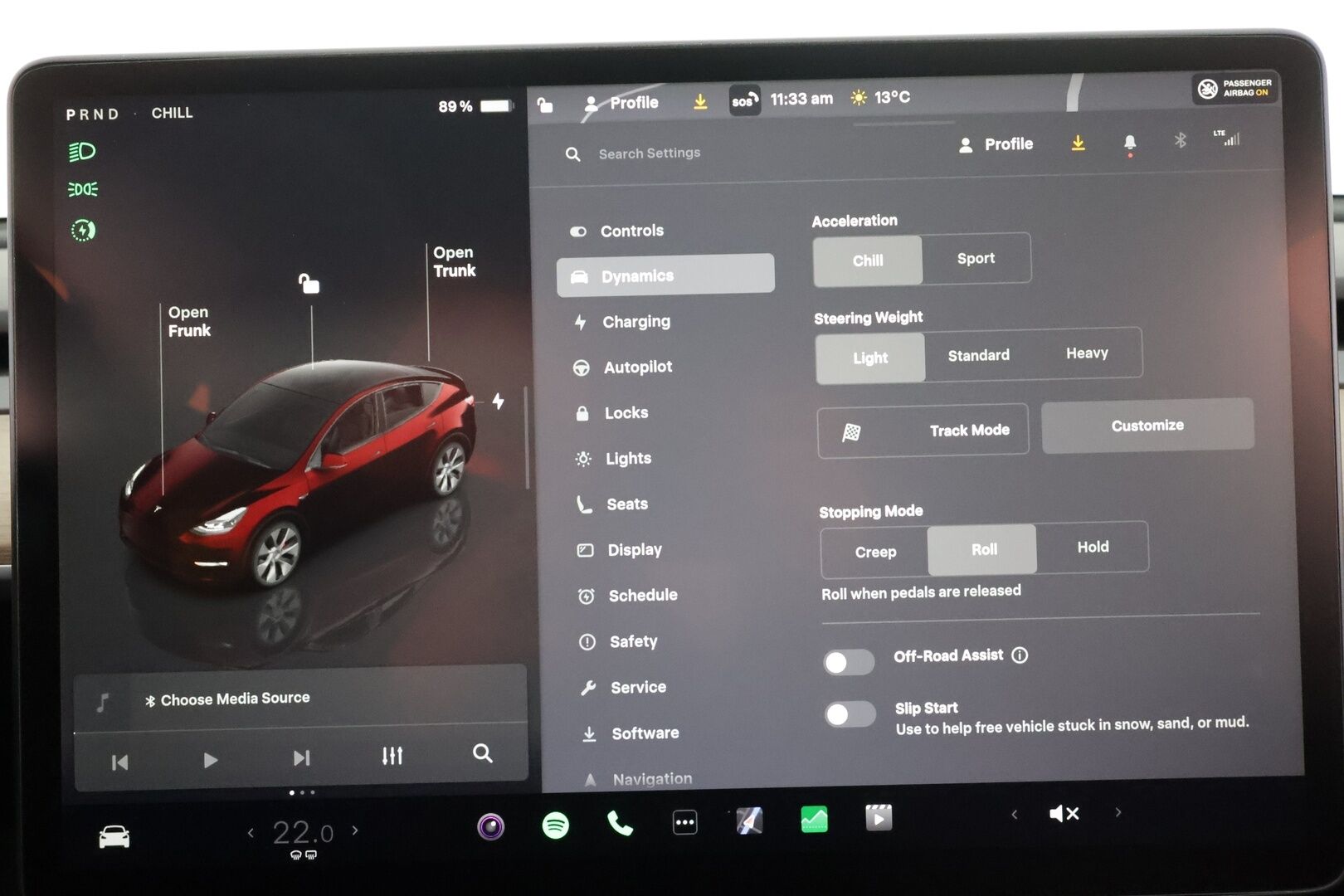 TESLA MODEL Y 2022 Performance * ILP / ACC / Lasikatto / Premium Audio / P.Kamera / Matrix-LED / Muistipenkki / Kaistavahti * - 2x Latauskaapelit / Kahdet renkaat aluvanteilla 