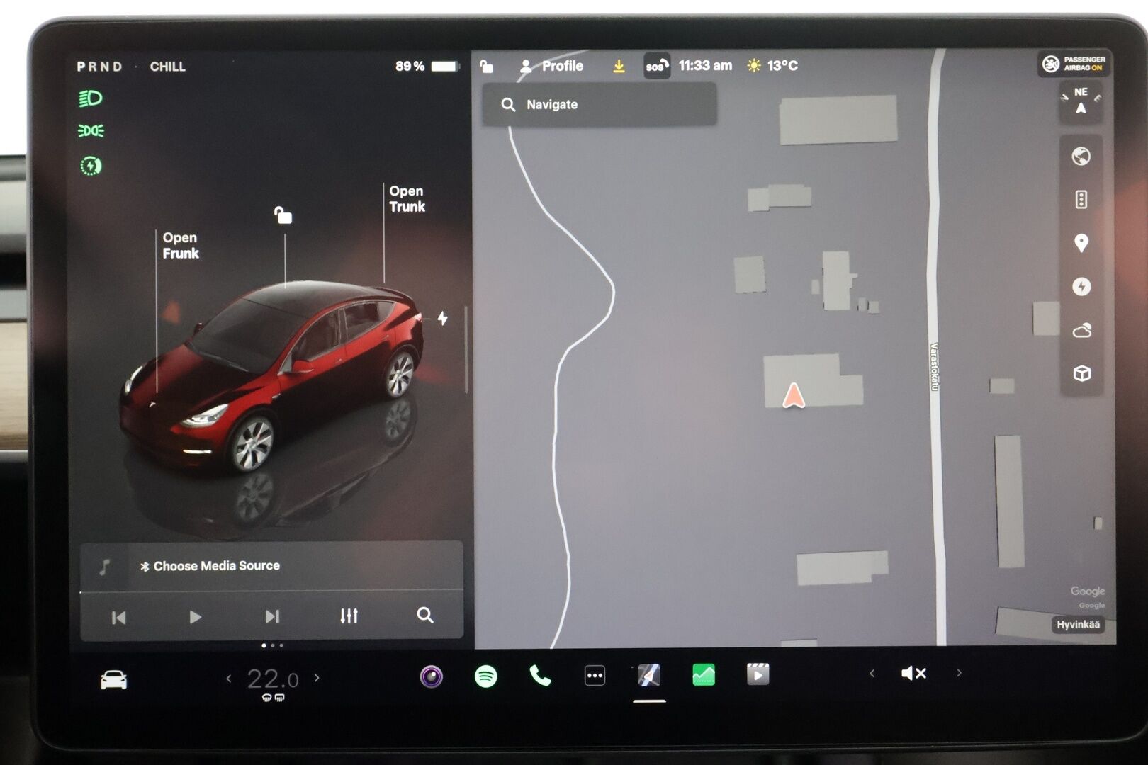 TESLA MODEL Y 2022 Performance * ILP / ACC / Lasikatto / Premium Audio / P.Kamera / Matrix-LED / Muistipenkki / Kaistavahti * - 2x Latauskaapelit / Kahdet renkaat aluvanteilla 