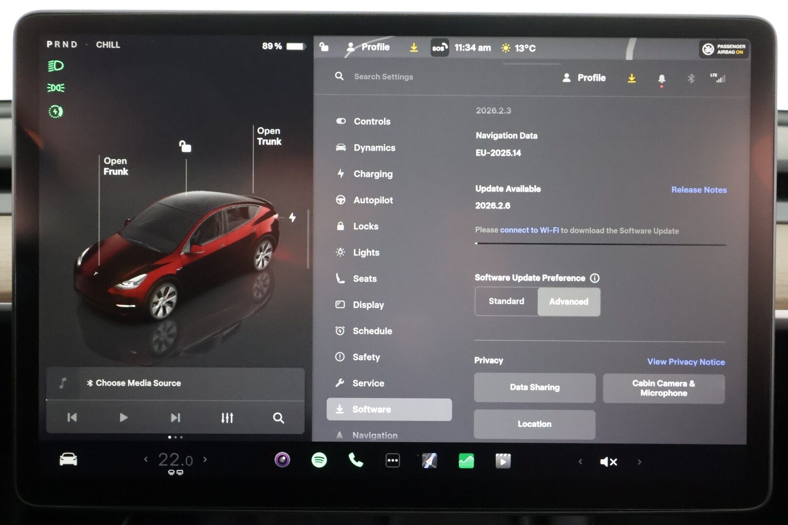 TESLA MODEL Y 2022 Performance * ILP / ACC / Lasikatto / Premium Audio / P.Kamera / Matrix-LED / Muistipenkki / Kaistavahti * - 2x Latauskaapelit / Kahdet renkaat aluvanteilla 