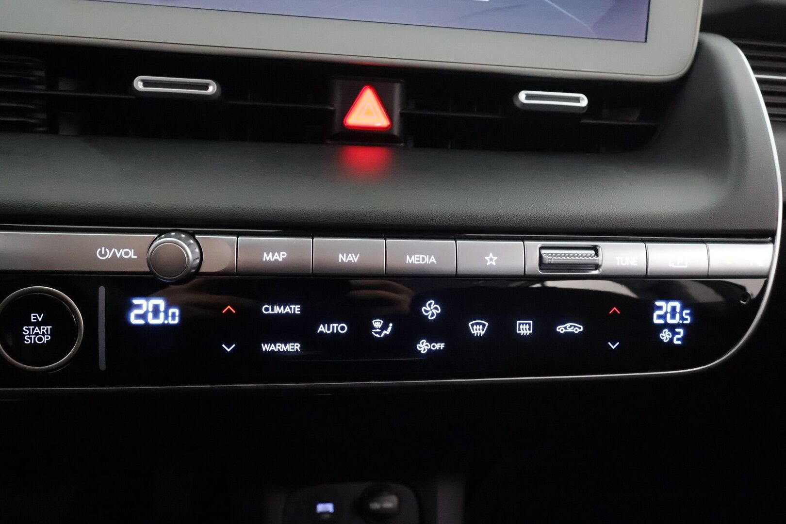 HYUNDAI IONIQ 5 2022 73 kWh 217 hv Style * ACC / P.kamera / ILP / Navi / LED / Keyless / Ratinlämmitin * - Akku kuntotarkastettu / Merkkihuollettu