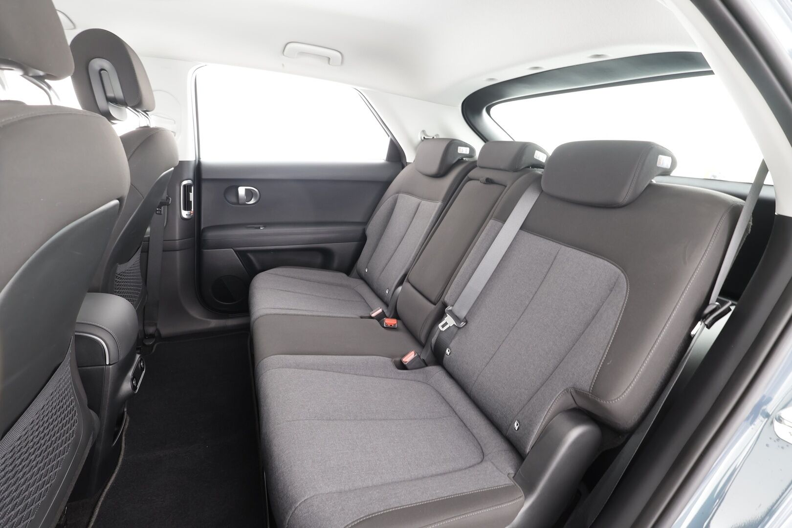 HYUNDAI IONIQ 5 2022 73 kWh 217 hv Style * ACC / P.kamera / ILP / Navi / LED / Keyless / Ratinlämmitin * - Akku kuntotarkastettu / Merkkihuollettu