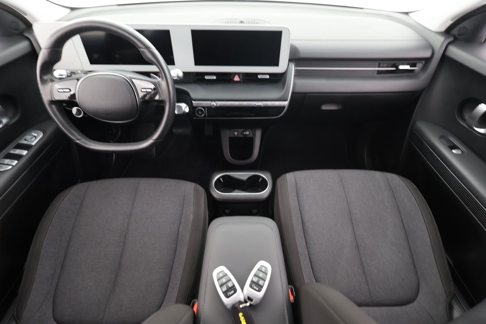 HYUNDAI IONIQ 5 2022 73 kWh 217 hv Style * ACC / P.kamera / ILP / Navi / LED / Keyless / Ratinlämmitin * - Akku kuntotarkastettu / Merkkihuollettu