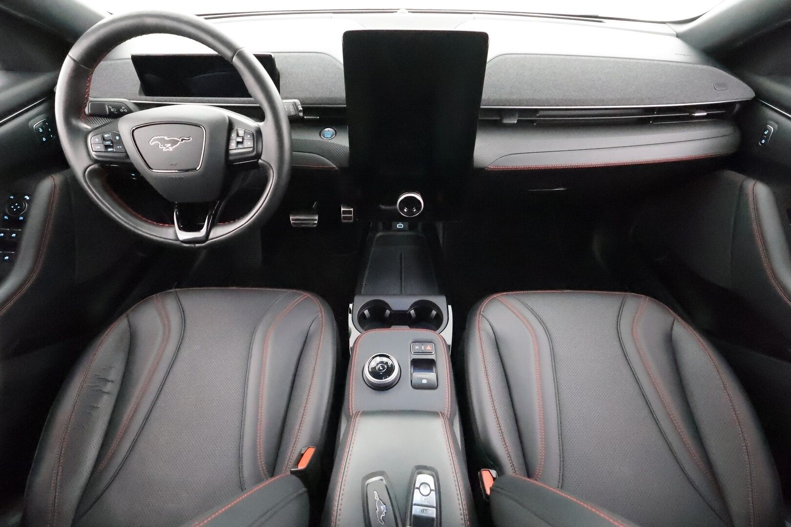 FORD MUSTANG MACH-E 2022 AWD 351 * Koukku / ACC / LED / Muistipenkki / P.Kamera / Kaistavahti / Navi / Keyless * - Merkkihuollot