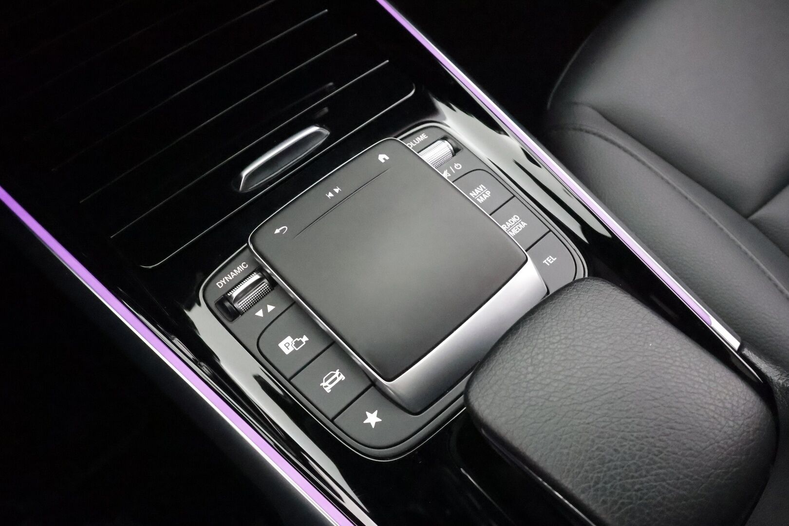 MERCEDES-BENZ EQB 2023 350 Progressive 4Matic 7-paik * Distronic+ / Lisälämmitin / 360-Kamera / Widescreen / HUD / Panorama * - Akku kuntotarkastettu / Kahdet renkaat / 2x Lataus