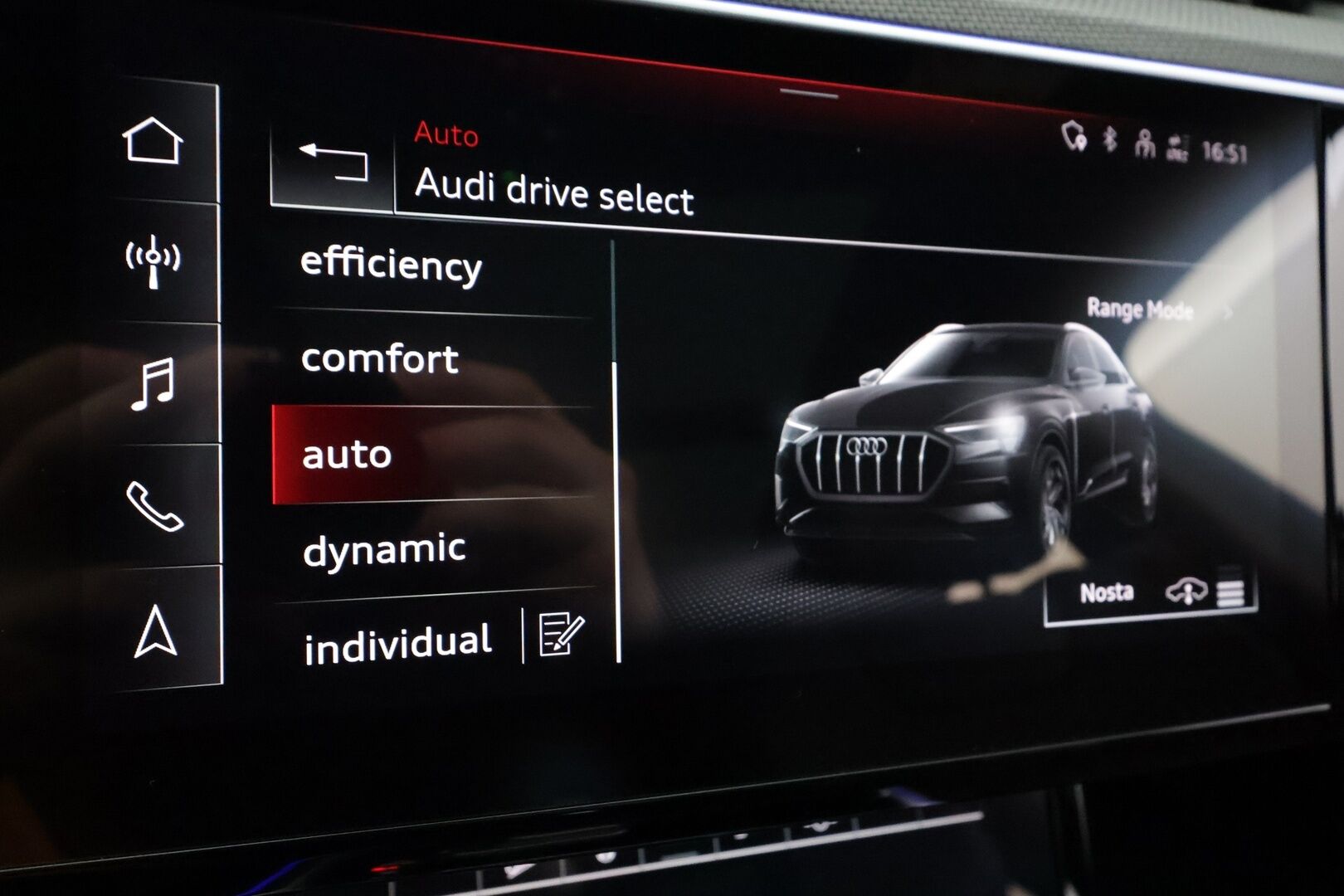 AUDI E-TRON 2023 Sportback Edition S line 55 quattro * Koukku / Panorama / B&O / ACC / LED / P.Kamera / Sportpenkit * - Merkkihuollot