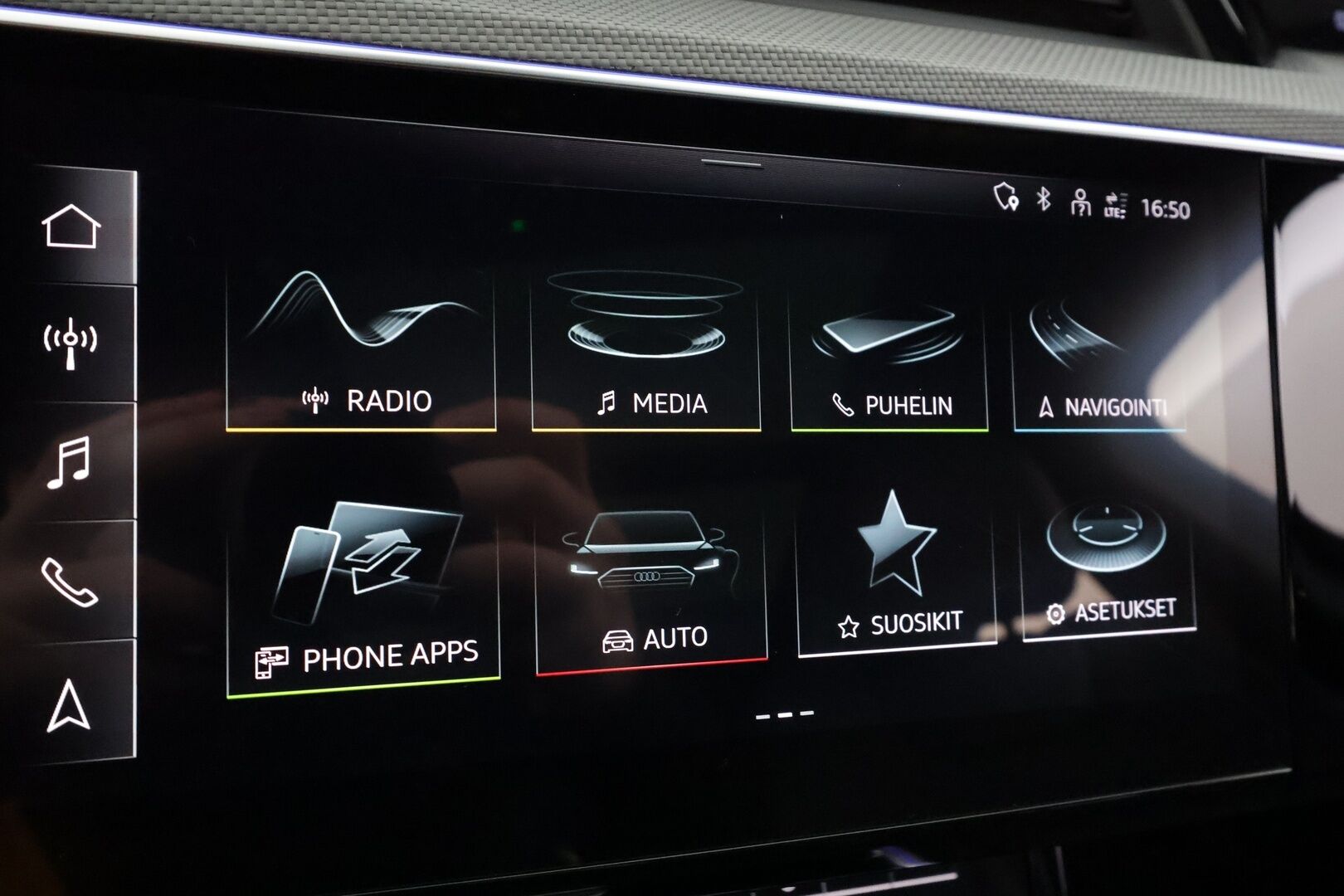 AUDI E-TRON 2023 Sportback Edition S line 55 quattro * Koukku / Panorama / B&O / ACC / LED / P.Kamera / Sportpenkit * - Merkkihuollot