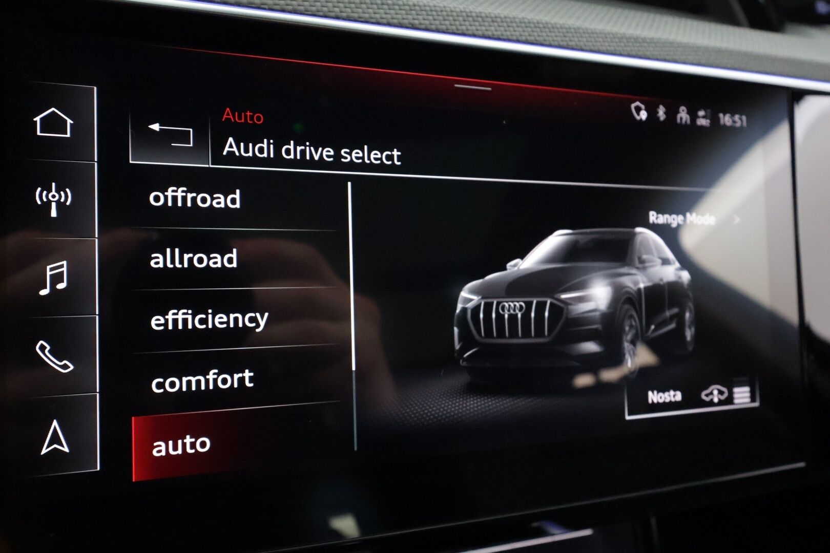 AUDI E-TRON 2023 Sportback Edition S line 55 quattro * Koukku / Panorama / B&O / ACC / LED / P.Kamera / Sportpenkit * - Merkkihuollot