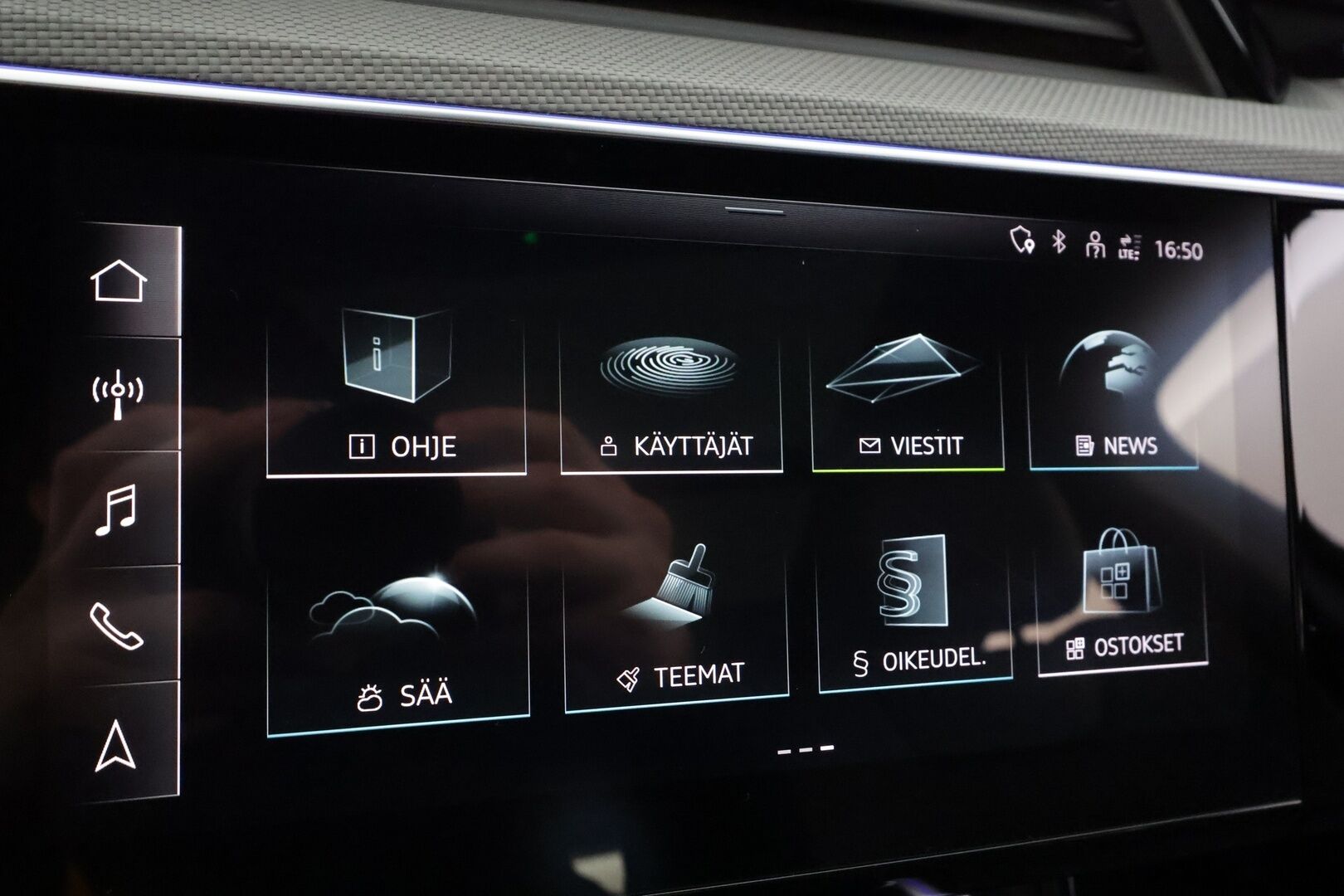 AUDI E-TRON 2023 Sportback Edition S line 55 quattro * Koukku / Panorama / B&O / ACC / LED / P.Kamera / Sportpenkit * - Merkkihuollot