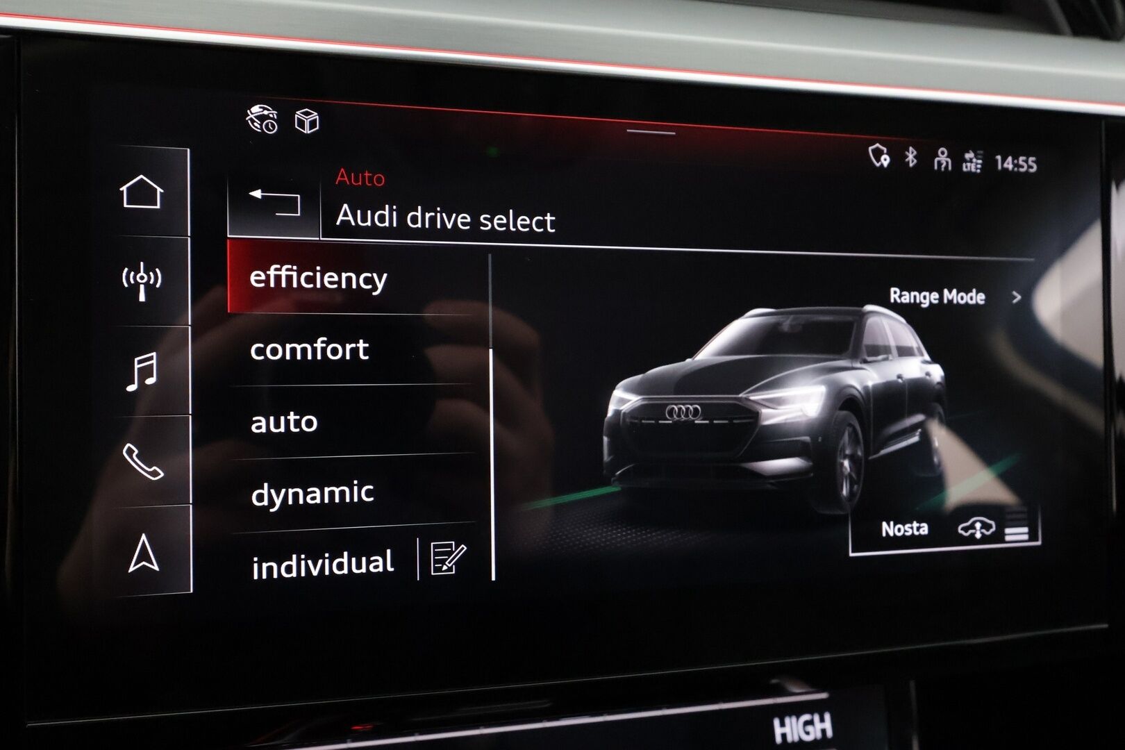 AUDI E-TRON 2023 Advanced 55 quattro * B&O / ACC / Matrix / P.Kamera / Lisälämmitin / Kaistavahti / Koukku / Keyless * - Merkkihuollot / Akku kuntotarkastettu / Kahdet renkaat aluvanteilla / 2x Latauskaapelit