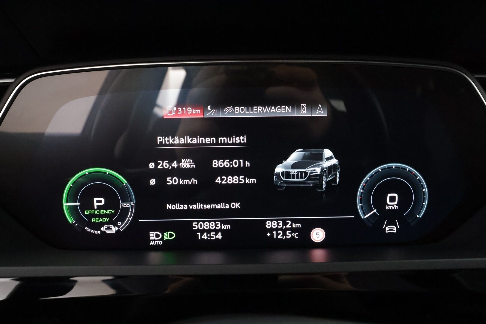 AUDI E-TRON 2023 Advanced 55 quattro * B&O / ACC / Matrix / P.Kamera / Lisälämmitin / Kaistavahti / Koukku / Keyless * - Merkkihuollot / Akku kuntotarkastettu / Kahdet renkaat aluvanteilla / 2x Latauskaapelit