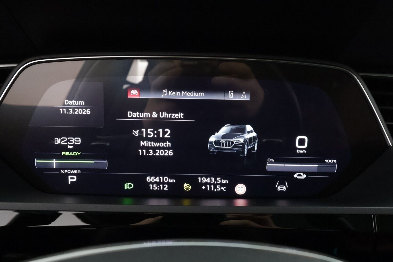 AUDI E-TRON 2023 S Line 55 quattro * Adapt.Vakkari / Bang&Olufsen / Koukku / Panoraama / HUD / Ruskeat Nahat / Ilma-Alusta / Navi - Akku kuntotarkastettu / Kahdet renkaat aluvanteilla / Merkkihuollettu / Supervarusteet!