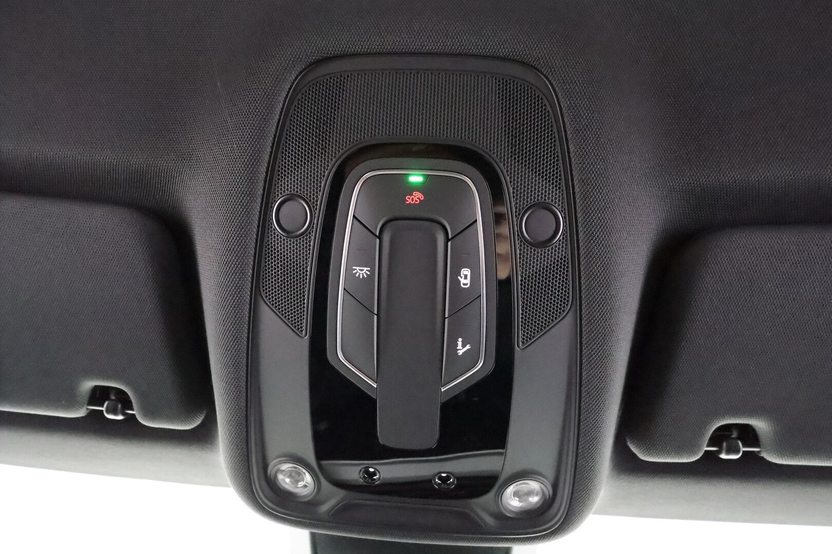 AUDI E-TRON 2023 Sportback Advanced 55 quattro * B&O / ACC / Matrix / P.Kamera / Sportpenkit / Kaistavahti / Navi / Digimittaristo * - Merkkihuollot / Akku kuntotarkastettu / Kahdet renkaat aluvanteilla / 2x Latauskaapelit