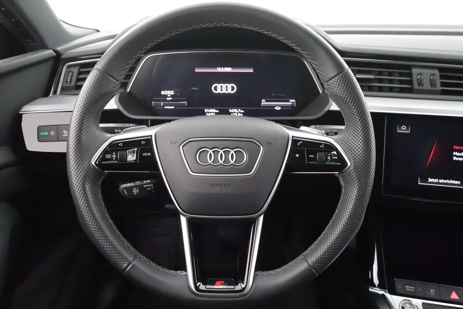 AUDI E-TRON 2023 Sportback Advanced 55 quattro * B&O / ACC / Matrix / P.Kamera / Sportpenkit / Kaistavahti / Navi / Digimittaristo * - Merkkihuollot / Akku kuntotarkastettu / Kahdet renkaat aluvanteilla / 2x Latauskaapelit