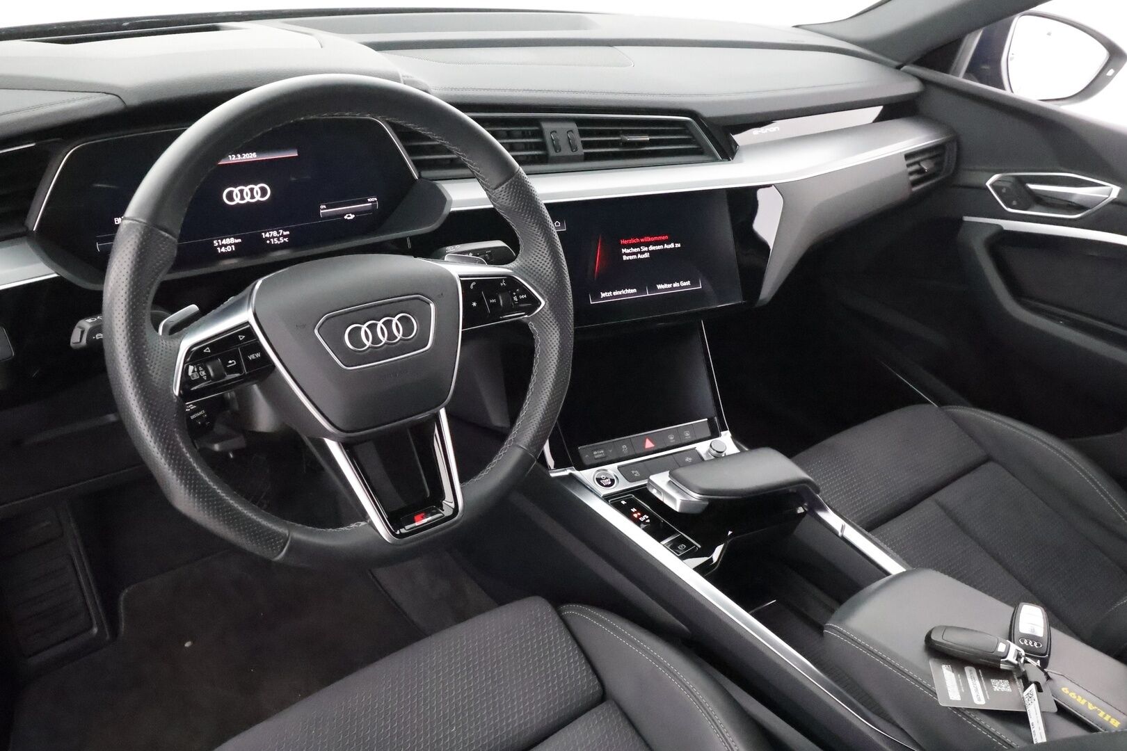 AUDI E-TRON 2023 Sportback Advanced 55 quattro * B&O / ACC / Matrix / P.Kamera / Sportpenkit / Kaistavahti / Navi / Digimittaristo * - Merkkihuollot / Akku kuntotarkastettu / Kahdet renkaat aluvanteilla / 2x Latauskaapelit