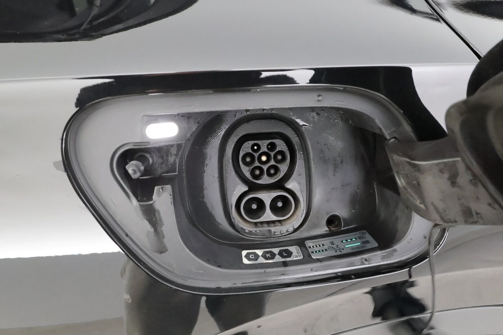 VOLKSWAGEN ID.5 2023 Pro Performance 150 kW * ILP / ACC / Matrix-LED / P.Kamera / Navi / Kaistavahti / Keyless * - 2x Latauskaapelit - HULLUT AVAJAISHULINAT KORKOTARJOUS 3,29 %