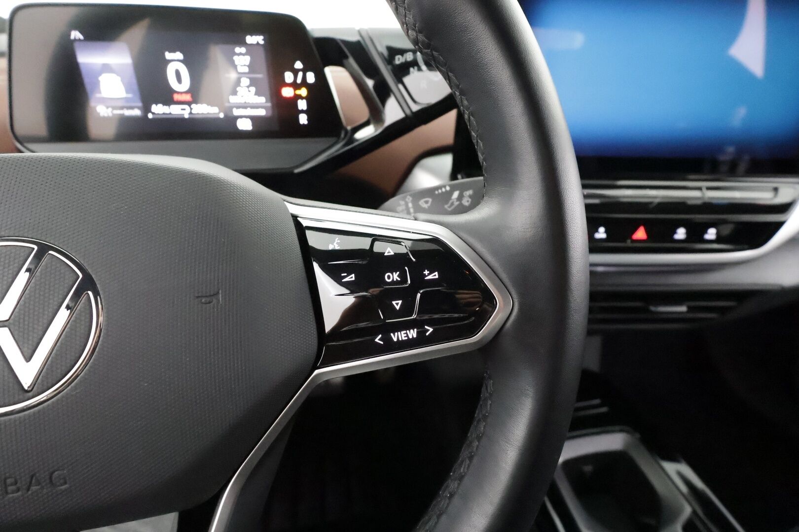 VOLKSWAGEN ID.5 2023 Pro Performance 150 kW * ILP / ACC / Matrix-LED / P.Kamera / Navi / Kaistavahti / Keyless * - 2x Latauskaapelit - HULLUT AVAJAISHULINAT KORKOTARJOUS 3,29 %