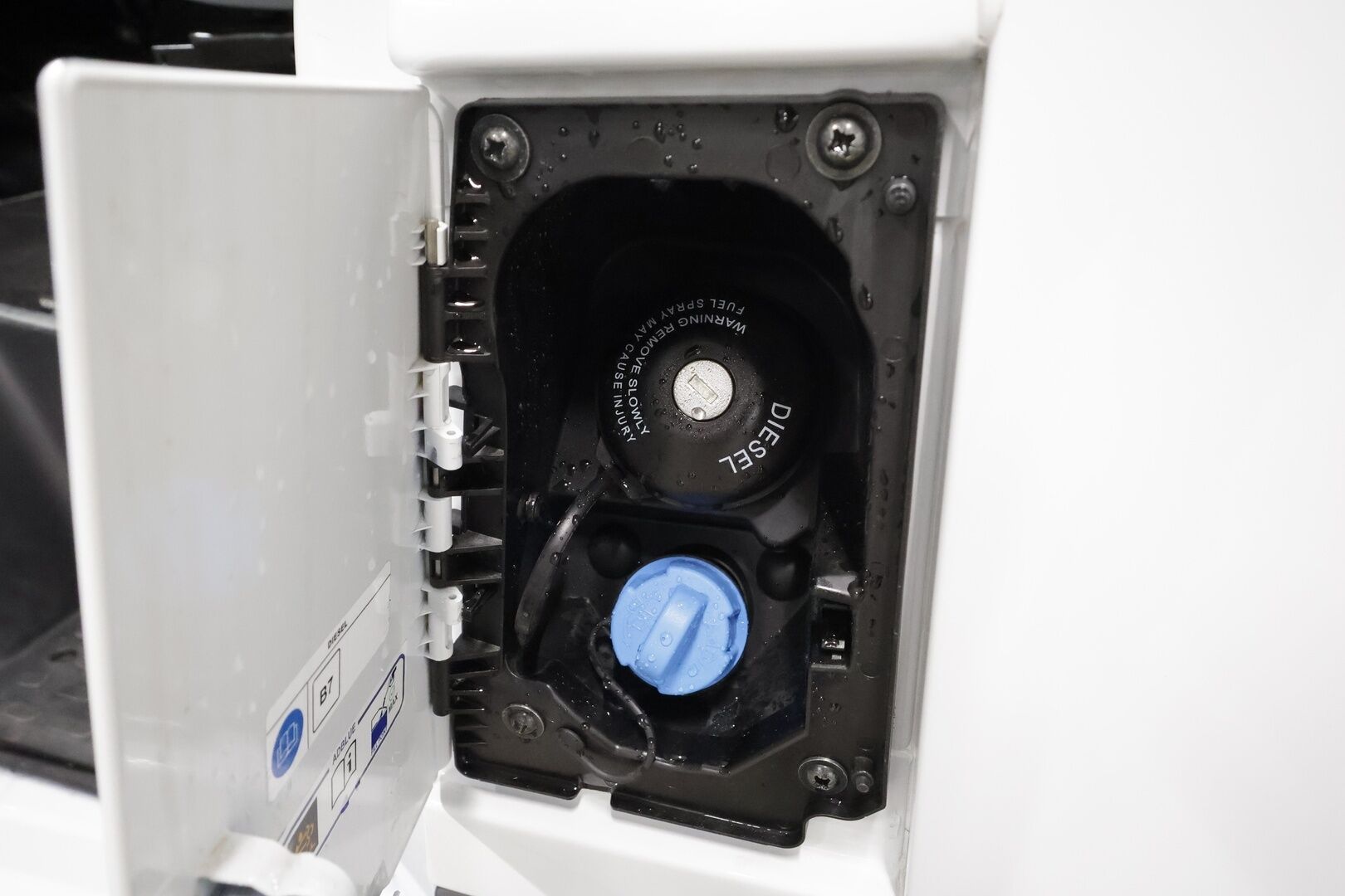 PEUGEOT BOXER 2025 L4H2 180hv Aut 6-P * Sorsa Royal Jatko-ohjaamo / Huippuvarusteltu / Vakkari / P.kamera / Nahat / LED-Lisä / GAS Audio / Navi / 2x Renkaat / ALV * - Keularauta / Kylkiputket / Lisäpitkä / Tehdastakuu voimassa - HULLUT AVAJAISHULINAT KORKOTARJOUS 3,29 %