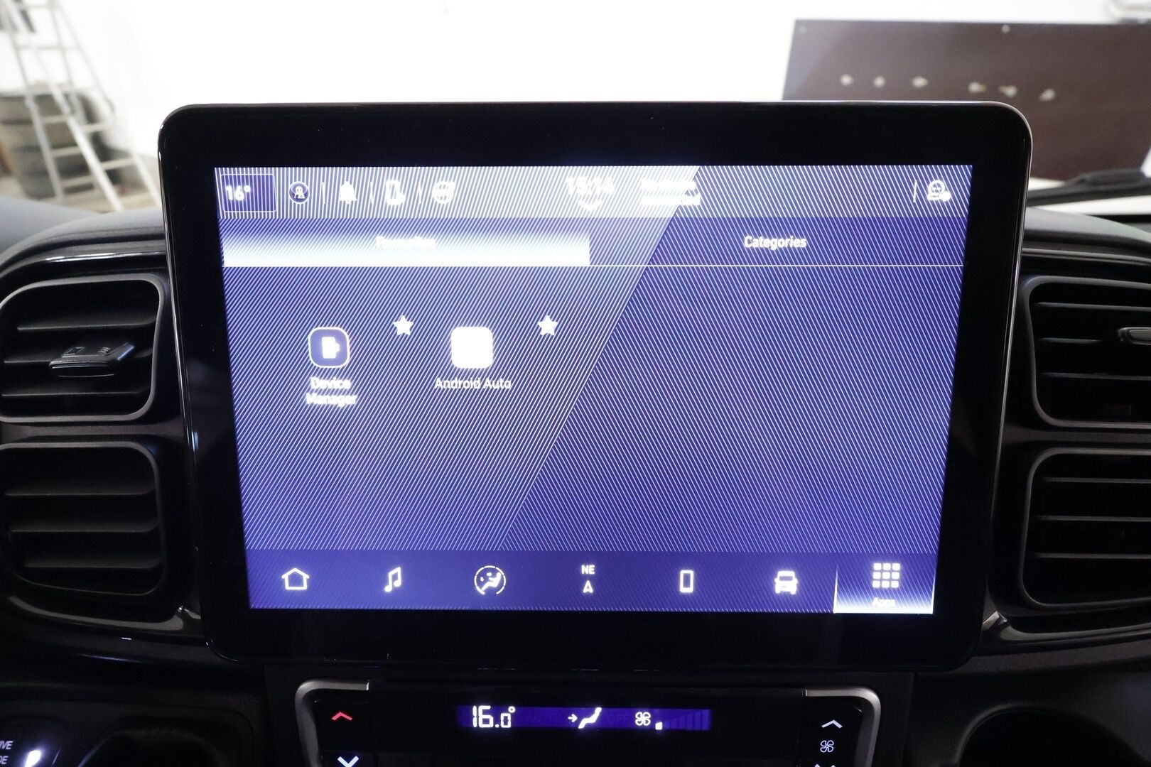 PEUGEOT BOXER 2025 L4H2 180hv Aut 6-P - Sorsa Royal Jatko-ohjaamo | Huippuvarusteltu | Vakkari | P.kamera | Nahat | LED-Lisä | GAS Audio | NAVI | 2x Renkaat / ALV