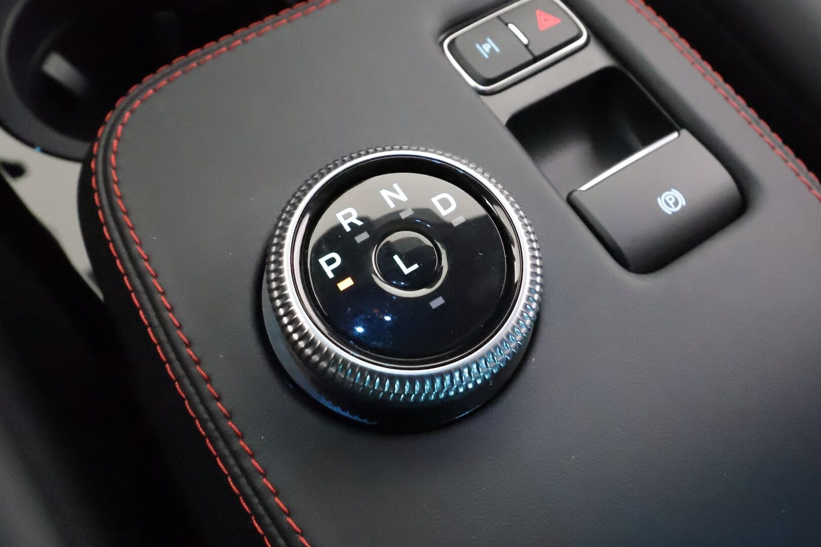 FORD MUSTANG MACH-E 2022 269 AWD * ACC / LED / 360 / Lasikatto / Muistipenkki / B&O / Keyless * - Merkkihuollot - HULLUT AVAJAISHULINAT KORKOTARJOUS 3,29 %