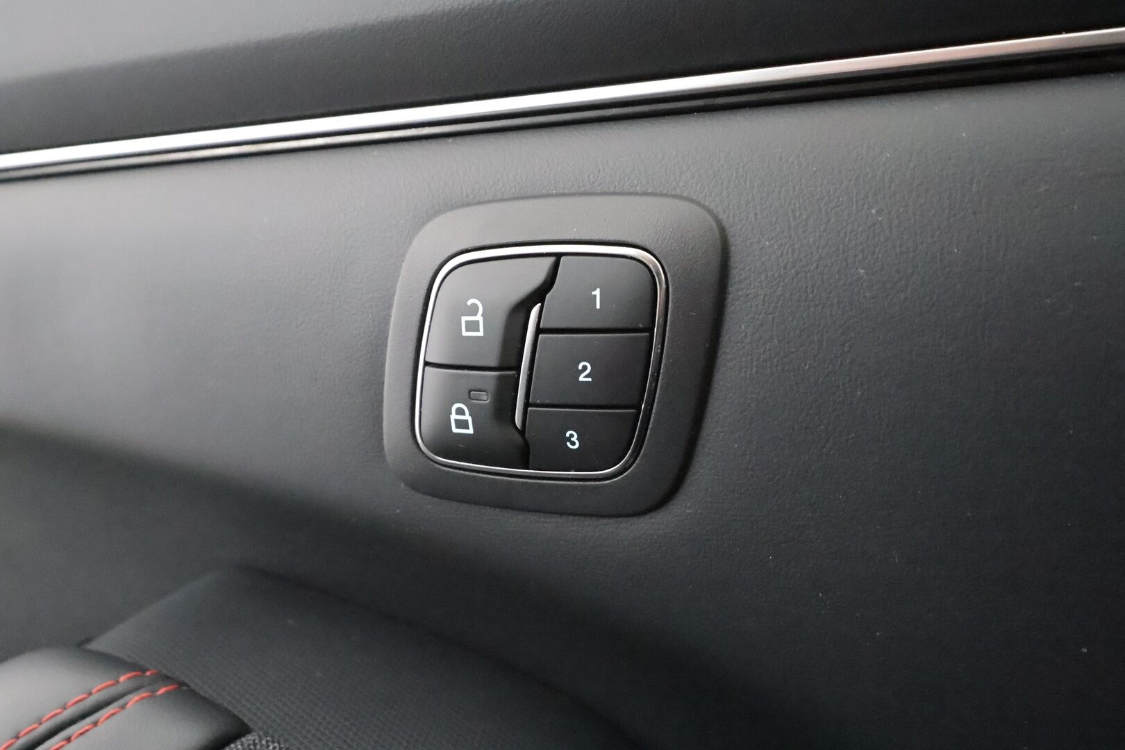 FORD MUSTANG MACH-E 2022 269 AWD * ACC / LED / 360 / Lasikatto / Muistipenkki / B&O / Keyless * - Merkkihuollot - HULLUT AVAJAISHULINAT KORKOTARJOUS 3,29 %