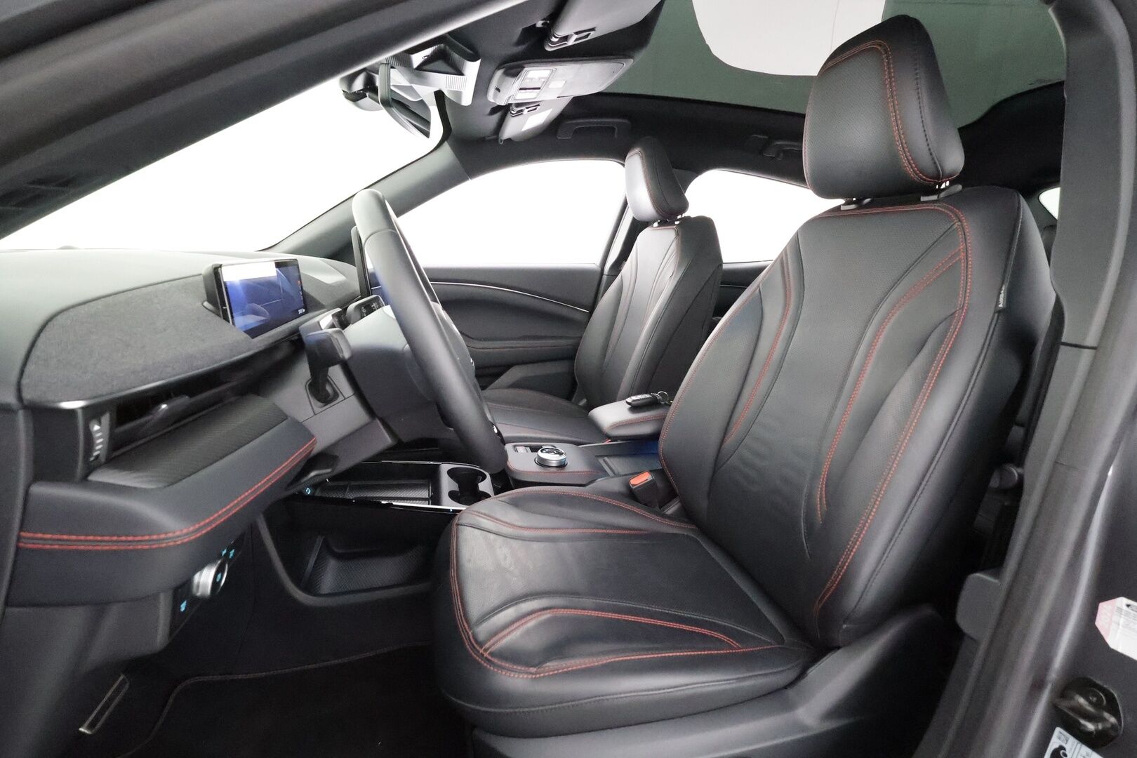 FORD MUSTANG MACH-E 2022 269 AWD * ACC / LED / 360 / Lasikatto / Muistipenkki / B&O / Keyless * - Merkkihuollot - HULLUT AVAJAISHULINAT KORKOTARJOUS 3,29 %