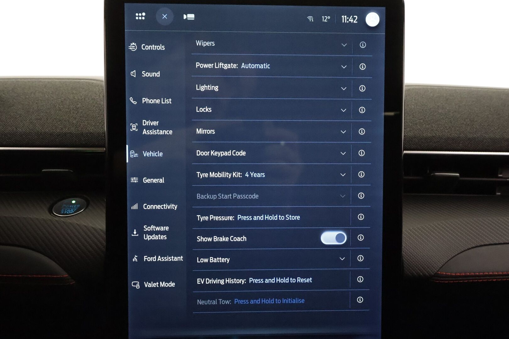 FORD MUSTANG MACH-E 2022 269 AWD * ACC / LED / 360 / Lasikatto / Muistipenkki / B&O / Keyless * - Merkkihuollot - HULLUT AVAJAISHULINAT KORKOTARJOUS 3,29 %